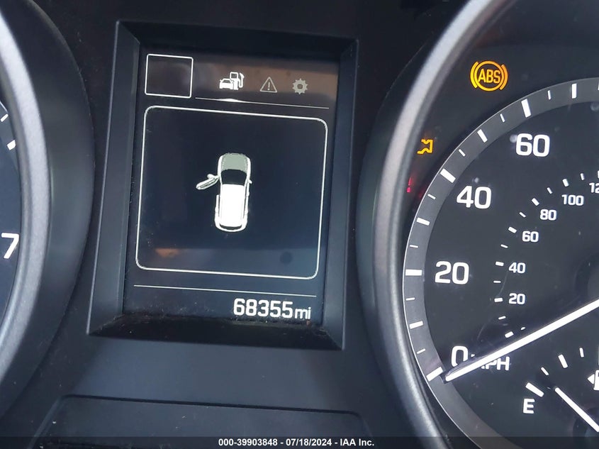 2017 Hyundai Santa Fe Sport 2.4L VIN: 5NMZUDLB8HH032920 Lot: 39903848