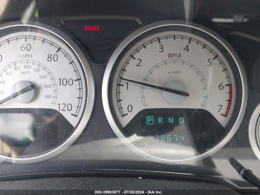 2010 Chrysler Town & Country Touring Plus VIN: 2A4RR8D11AR395001 Lot: 39903877