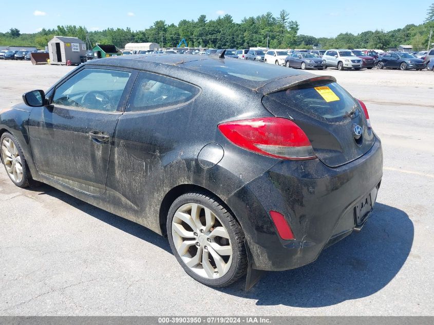 2012 Hyundai Veloster Base W/Red/Black VIN: KMHTC6AD1CU054117 Lot: 39903950