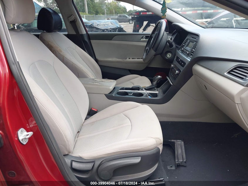 2015 HYUNDAI SONATA SE - 5NPE24AF5FH125758
