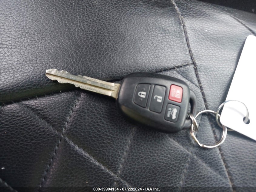 2014 Toyota Camry Le VIN: 4T4BF1FK8ER343372 Lot: 39904134