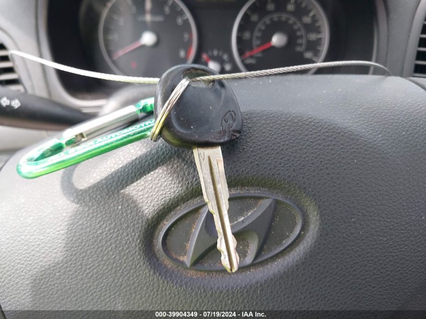 2009 Hyundai Accent Gs VIN: KMHCM36C69U123761 Lot: 39904349