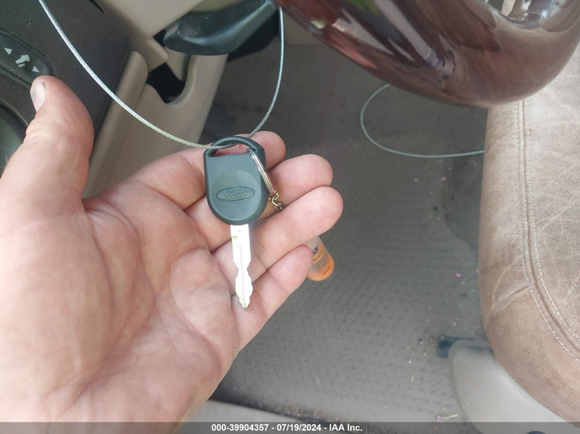 2006 Ford Expedition Eddie Bauer VIN: 1FMFU18516LA17462 Lot: 39904357