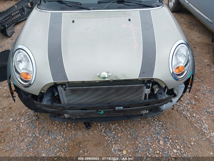 2011 Mini Cooper VIN: WMWSU3C54BT097076 Lot: 39905003