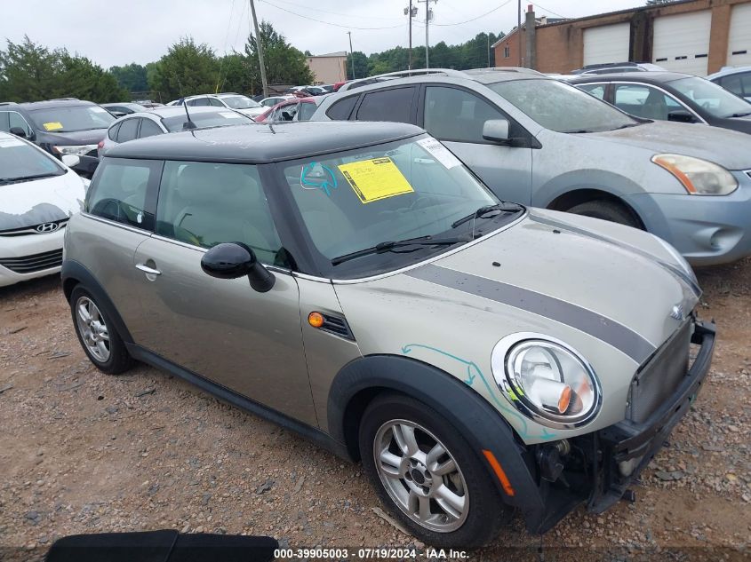 2011 Mini Cooper VIN: WMWSU3C54BT097076 Lot: 39905003