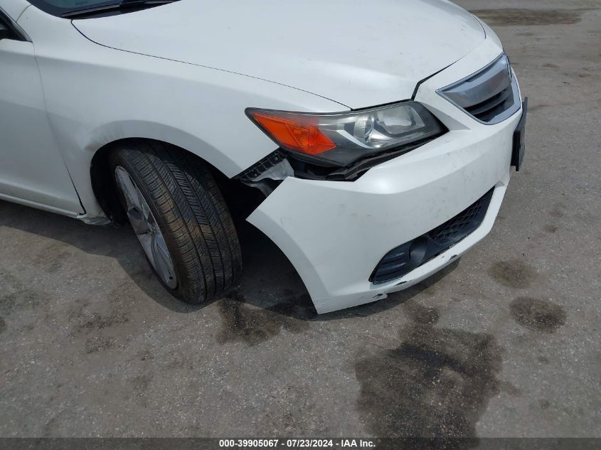 2014 Acura Ilx 2.0L VIN: 19VDE1F53EE004997 Lot: 39905067