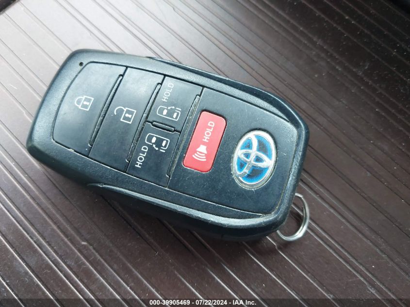VIN 5TDKRKEC2MS013798 2021 TOYOTA SIENNA LE