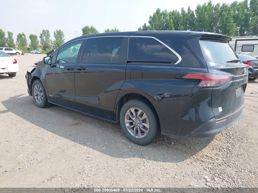 VIN 5TDKRKEC2MS013798 2021 TOYOTA SIENNA LE