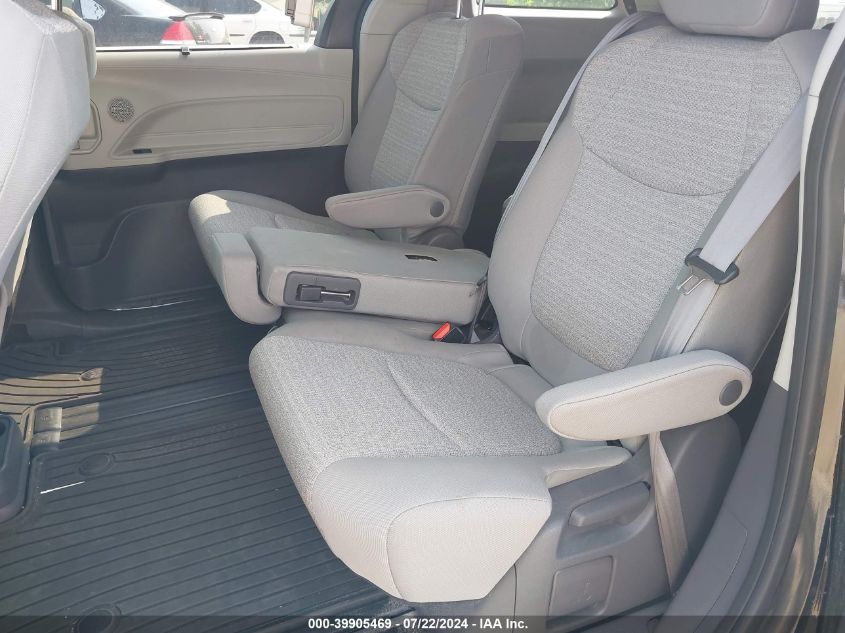 VIN 5TDKRKEC2MS013798 2021 TOYOTA SIENNA LE