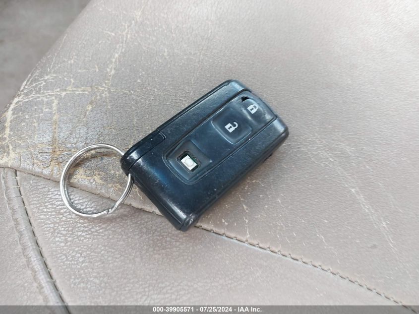 2005 Toyota Prius VIN: JTDKB20U057015632 Lot: 39905571