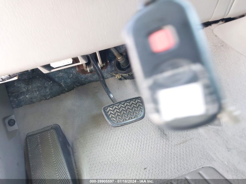 2004 Toyota Camry Le VIN: 4T1BE32K54U914460 Lot: 39905597