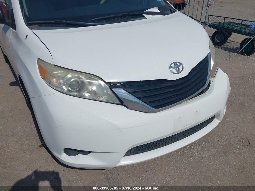 2014 Toyota Sienna Le V6 8 Passenger VIN: 5TDKK3DC9ES430963 Lot: 39905705