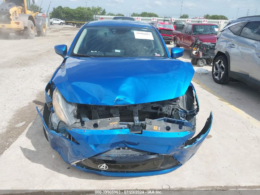 3MYDLBYV1JY325608 2018 Toyota Yaris Ia