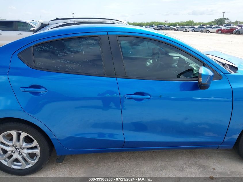 3MYDLBYV1JY325608 2018 Toyota Yaris Ia