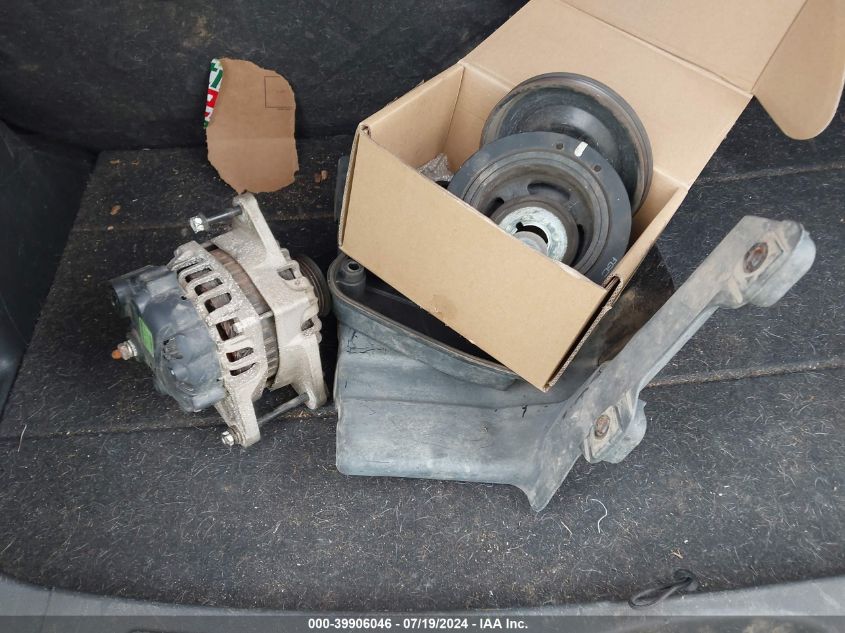 2011 Kia Soul + VIN: KNDJT2A25B7707449 Lot: 39906046