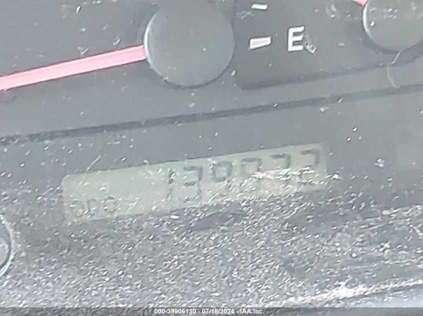 2003 Toyota Camry Le VIN: 4T1BE32K13U140769 Lot: 39906130