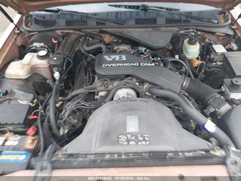 1993 Lincoln Town Car Executive VIN: 1LNLM81W5PY656592 Lot: 39906492