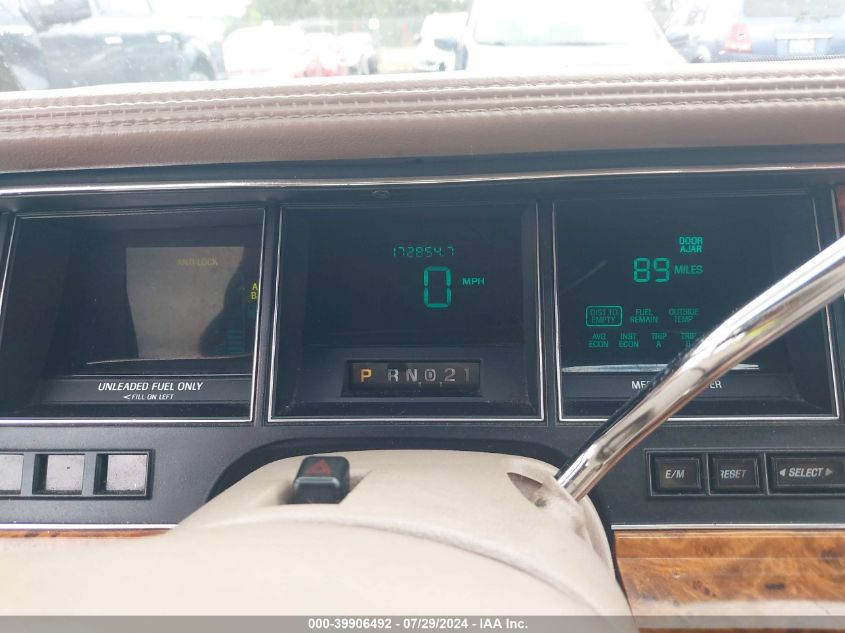 1993 Lincoln Town Car Executive VIN: 1LNLM81W5PY656592 Lot: 39906492