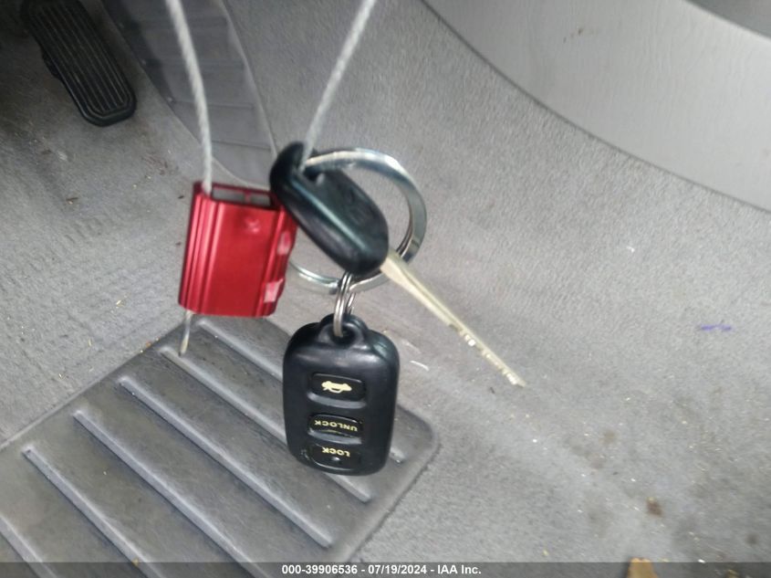 2003 Toyota Camry Le VIN: 4T1BE32K73U679946 Lot: 39906536