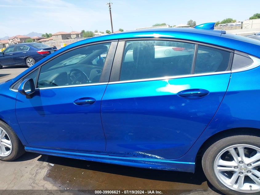 VIN 1G1BE5SM2J7233175 2018 CHEVROLET CRUZE LT AUTO