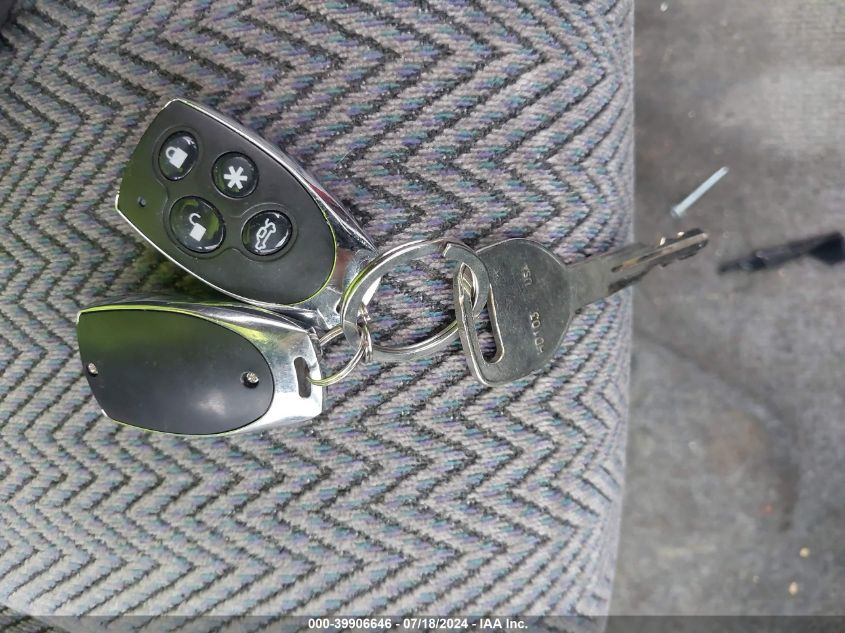 1998 Honda Cr-V Lx VIN: JHLRD2840WC013081 Lot: 39906646