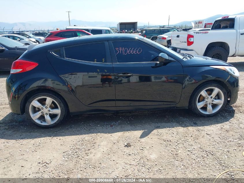 2013 Hyundai Veloster Base W/Gray VIN: KMHTC6AD0DU143470 Lot: 39906660