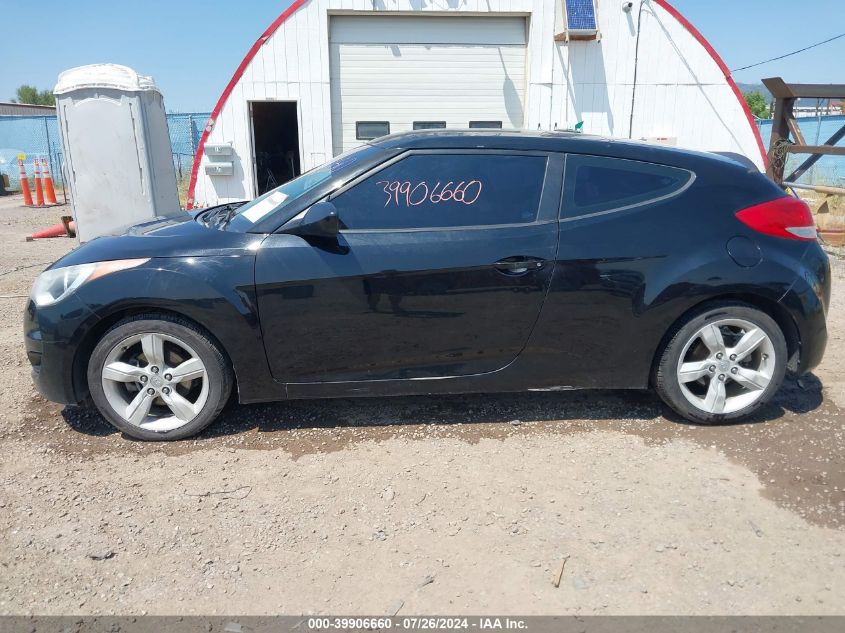 2013 Hyundai Veloster Base W/Gray VIN: KMHTC6AD0DU143470 Lot: 39906660