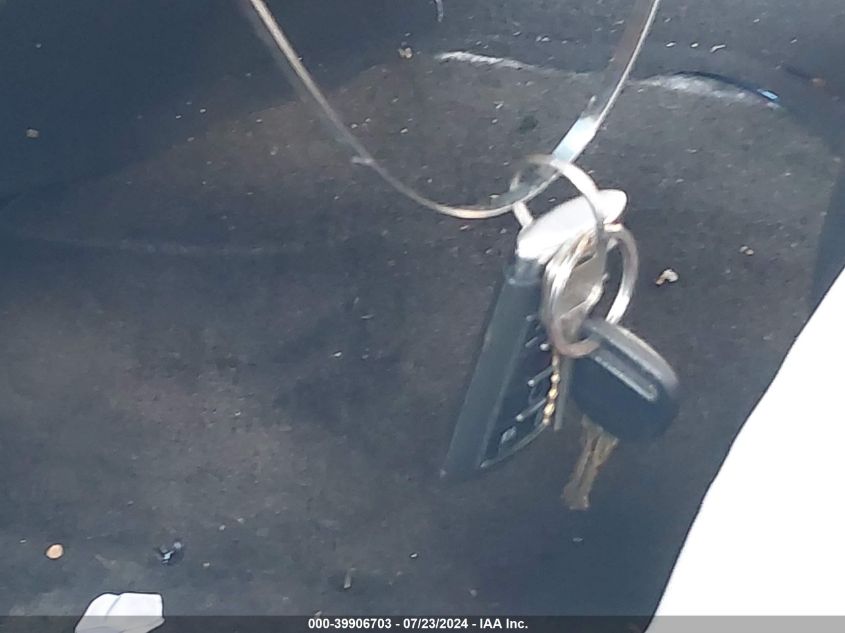 2010 Cadillac Escalade Luxury VIN: 1GYUKBEF8AR161157 Lot: 39906703