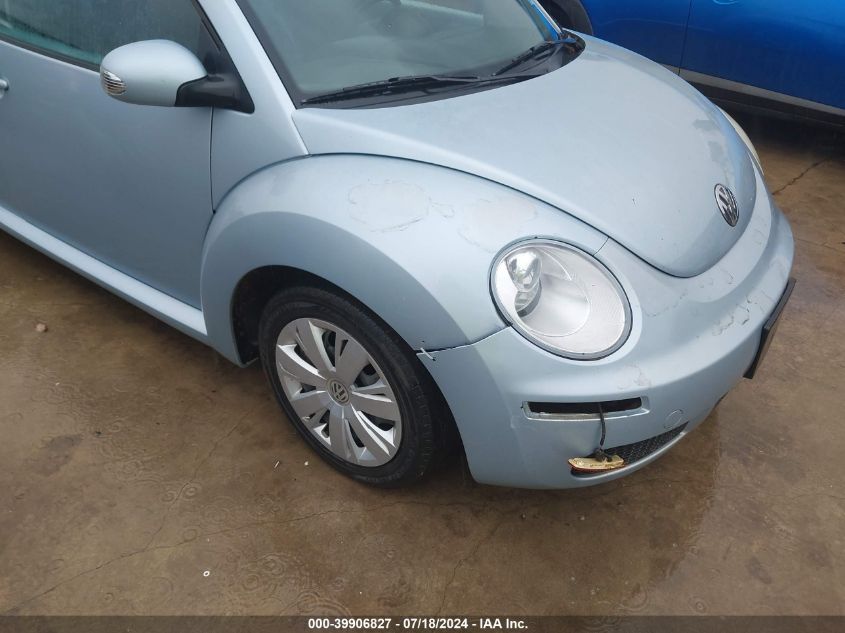 2010 Volkswagen New Beetle 2.5L Final Edition VIN: 3VWPW3AG0AM013854 Lot: 39906827