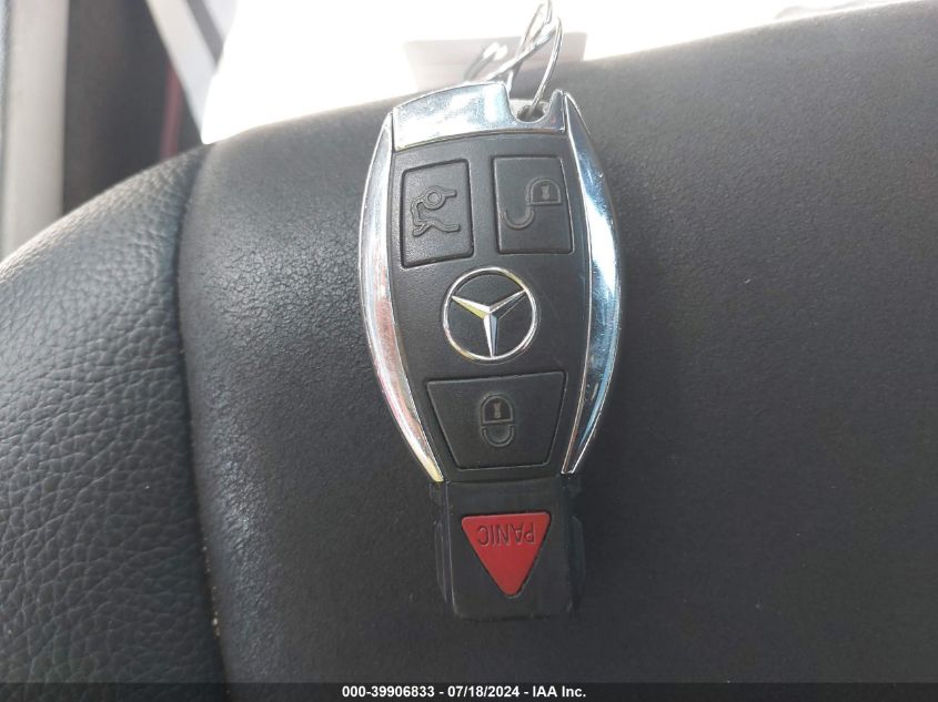 2013 Mercedes-Benz C 300 Luxury 4Matic/Sport 4Matic VIN: WDDGF8AB8DR299210 Lot: 39906833