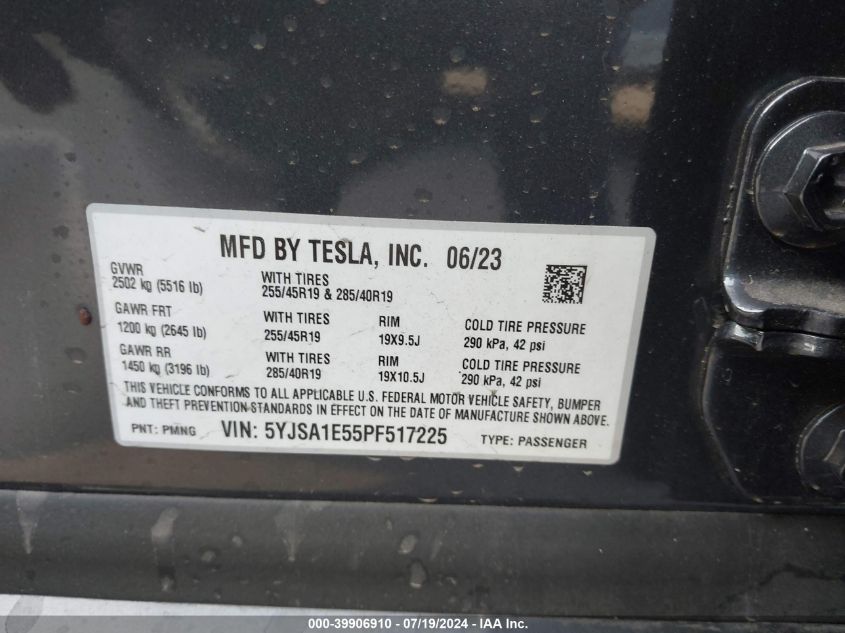 2023 Tesla Model S Dual Motor All-Wheel Drive/Standard Range VIN: 5YJSA1E55PF517225 Lot: 39906910