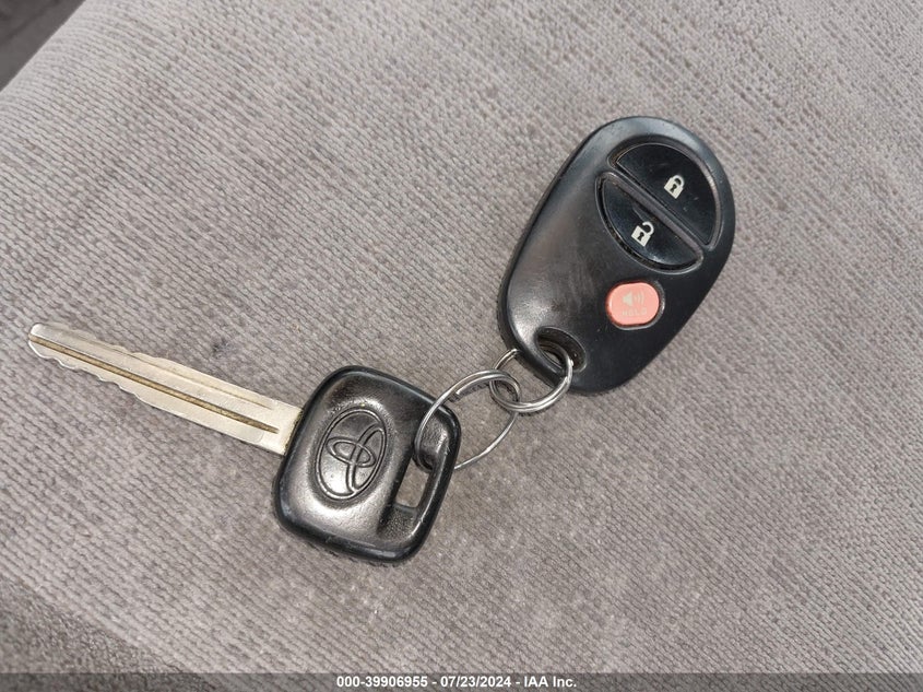 2004 Toyota Sienna Ce/Le VIN: 5TDZA23C04S004378 Lot: 39906955