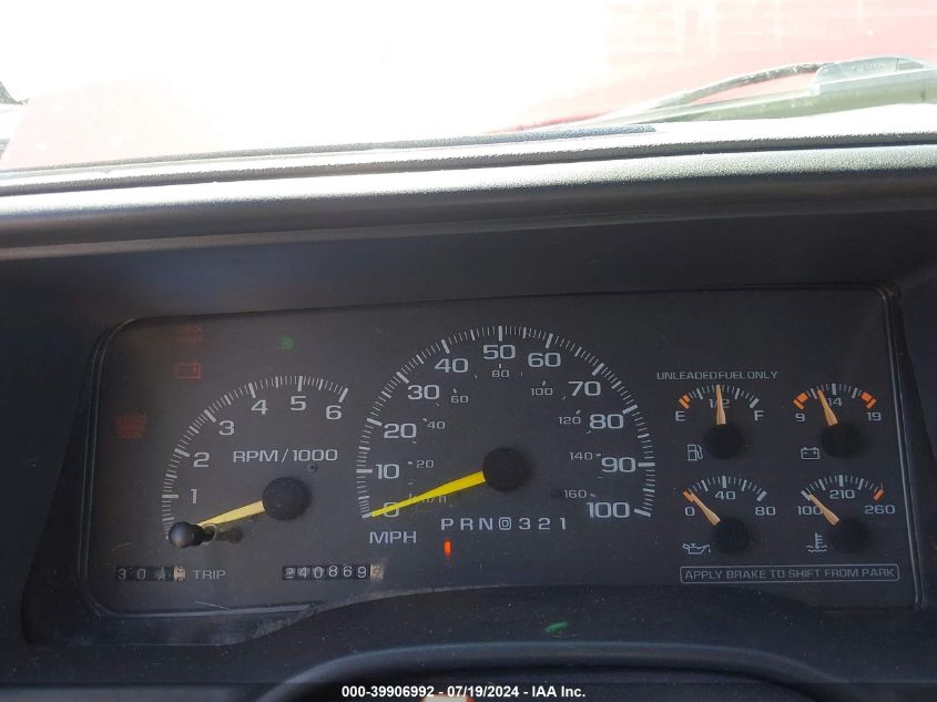 1997 Chevrolet Tahoe VIN: 3GNEK18R3VG119597 Lot: 39906992