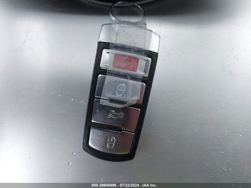 2010 Volkswagen Passat Komfort VIN: WVWJM7AN9AE135140 Lot: 39906996