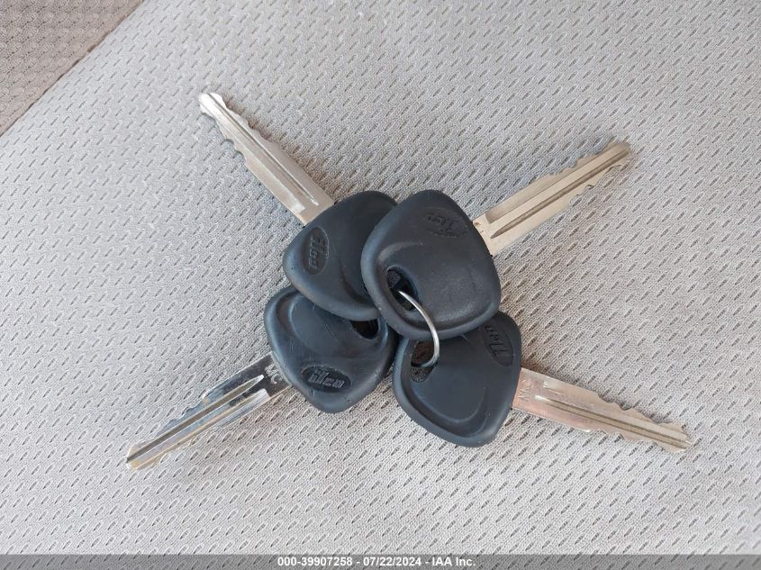 2006 Kia Rio Lx VIN: KNADE123266111765 Lot: 39907258