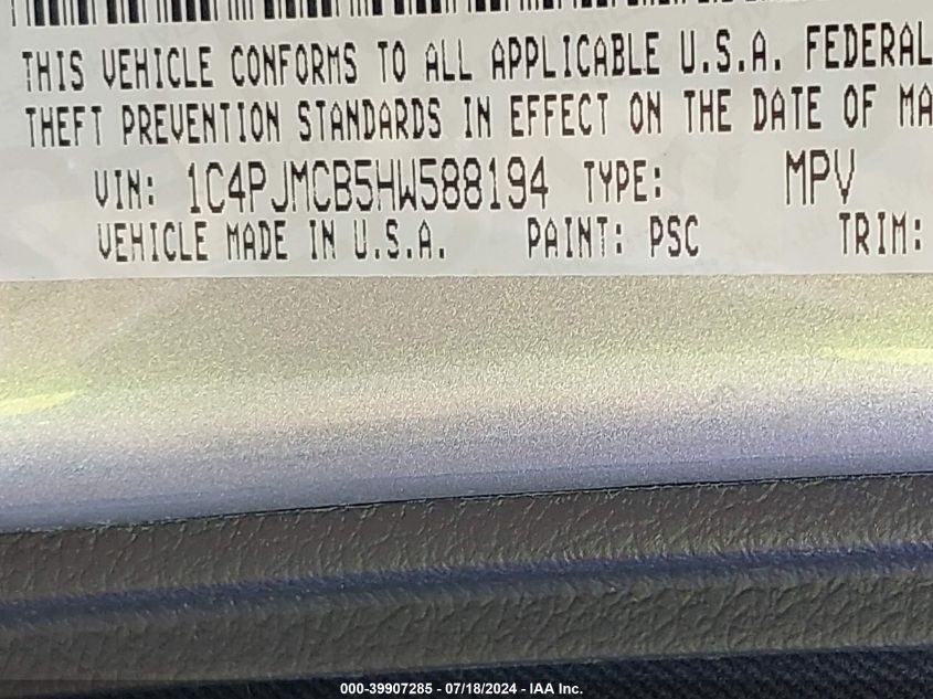 2017 Jeep Cherokee Latitude 4X4 VIN: 1C4PJMCB5HW588194 Lot: 39907285