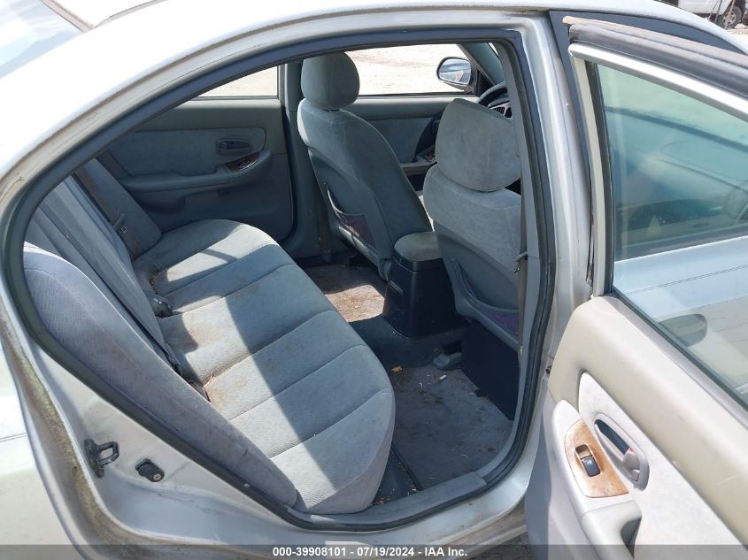 2004 Hyundai Elantra Gls/Gt VIN: KMHDN46DX4U881532 Lot: 39908101