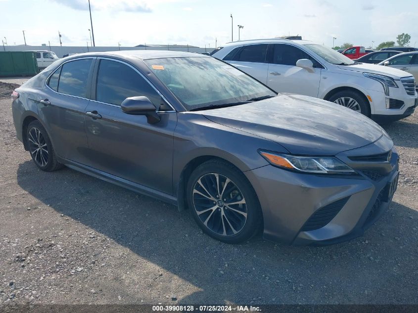 4T1B11HK9JU510662 2018 TOYOTA CAMRY - Image 1