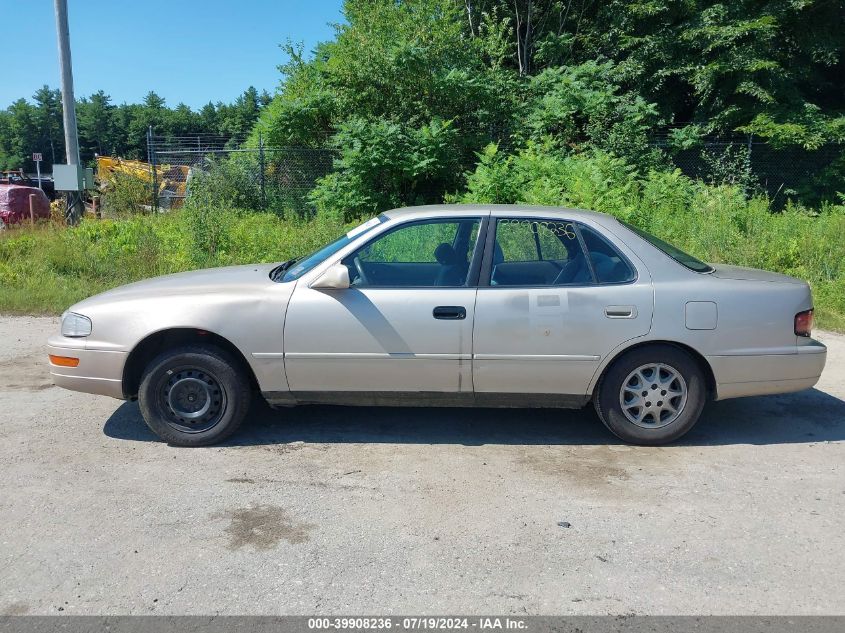 1992 Toyota Camry Le VIN: 4T1SK12E5NU068761 Lot: 39908236