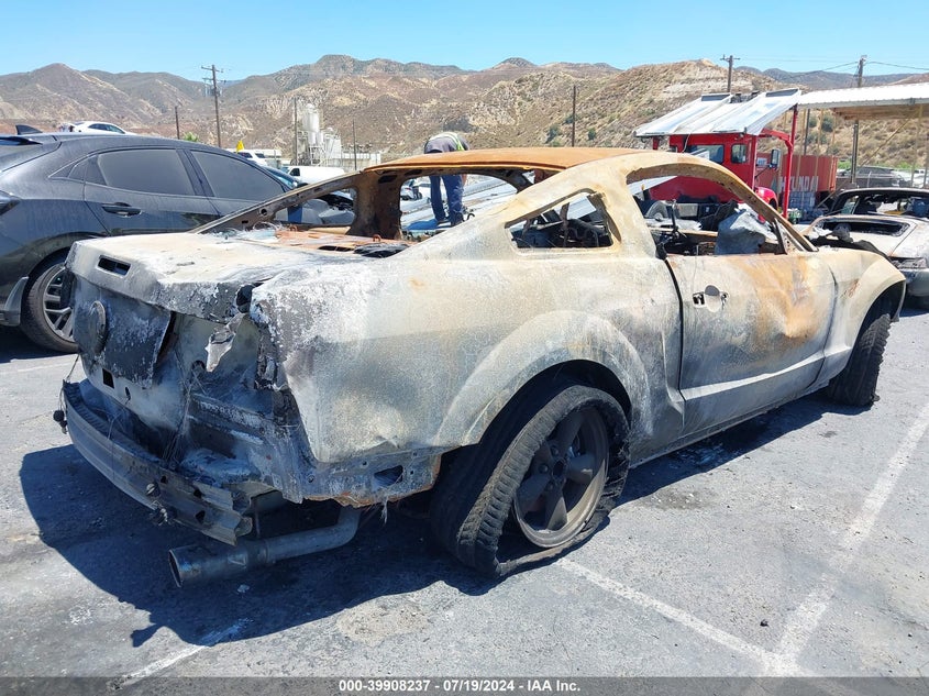 2007 FORD MUSTANG VIN: 1ZVFT82H275256492
