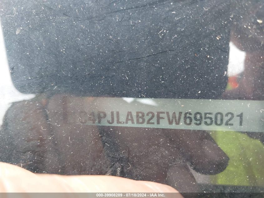 2015 Jeep Cherokee Sport VIN: 1C4PJLAB2FW695021 Lot: 39908289