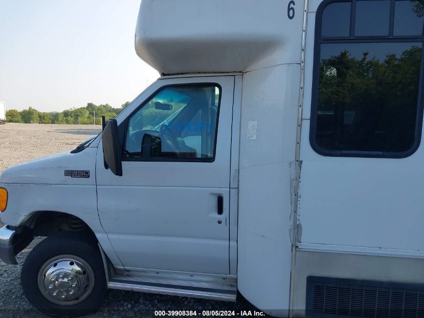 2004 Ford E-350 Cutaway Standard VIN: 1FDWE35L44HB24002 Lot: 39908384