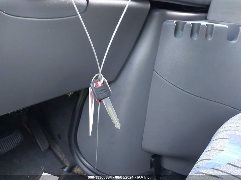 2004 Ford E-350 Cutaway Standard VIN: 1FDWE35L44HB24002 Lot: 39908384