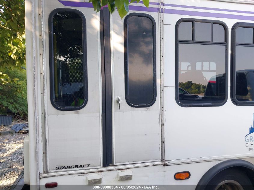 2004 Ford E-350 Cutaway Standard VIN: 1FDWE35L44HB24002 Lot: 39908384