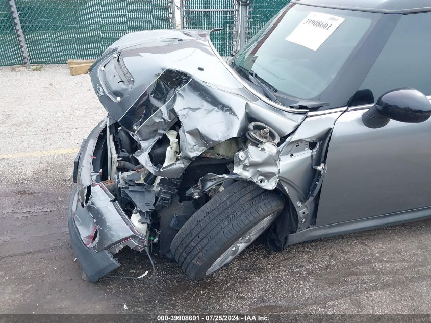 2009 Mini Cooper S Clubman VIN: WMWMM33599TP93080 Lot: 39908601