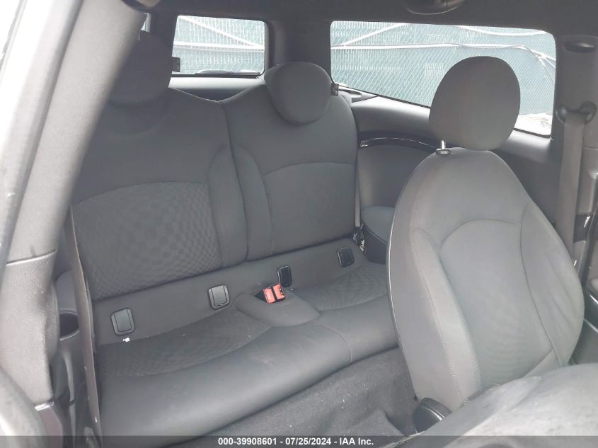 2009 Mini Cooper S Clubman VIN: WMWMM33599TP93080 Lot: 39908601