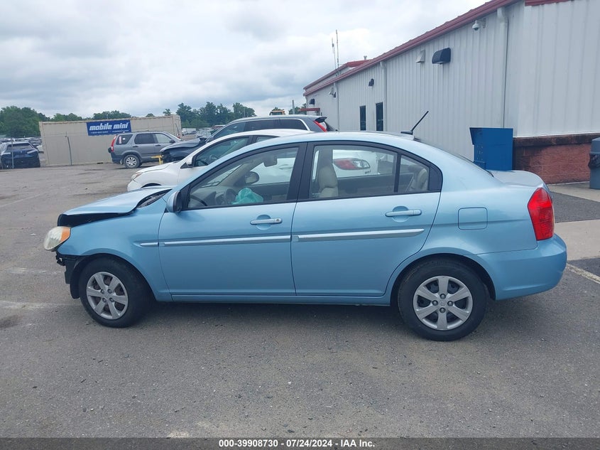 2008 Hyundai Accent Gls VIN: KMHCN46C78U268969 Lot: 39908730