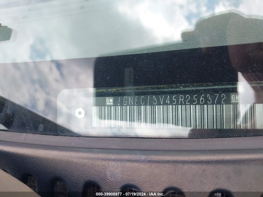 2005 Chevrolet Tahoe Ls VIN: 1GNEC13V45R256372 Lot: 39908977