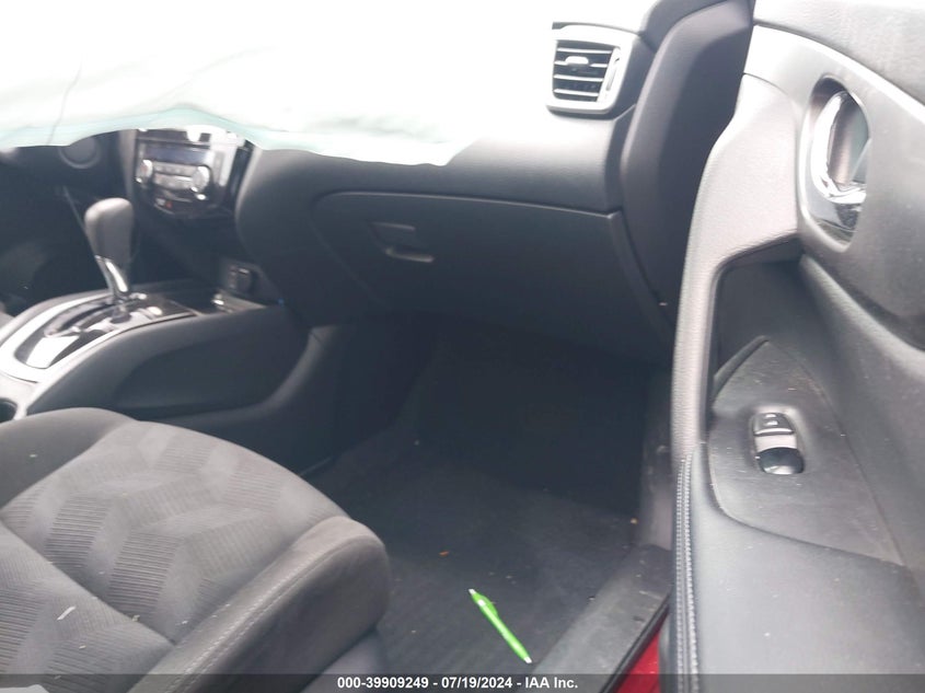 2015 NISSAN ROGUE SV - KNMAT2MV7FP558196