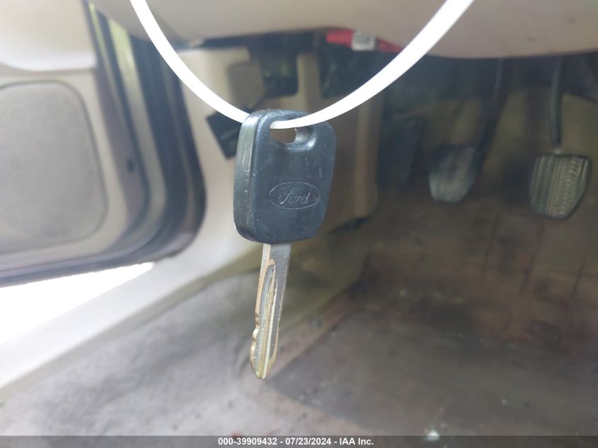 2002 Ford Mustang VIN: 1FAFP40422F106827 Lot: 39909432